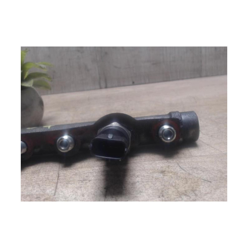 Rampe injection RENAULT MEGANE 2 PHASE 1 d’occasion