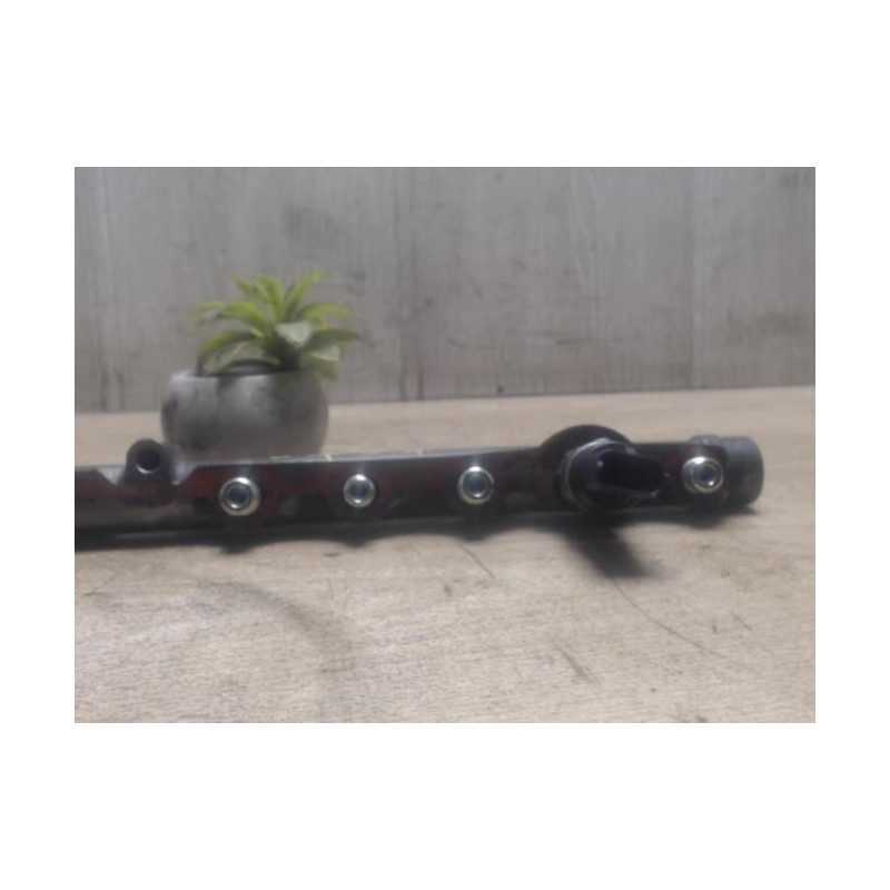 Rampe injection RENAULT MEGANE 2 PHASE 1 d’occasion