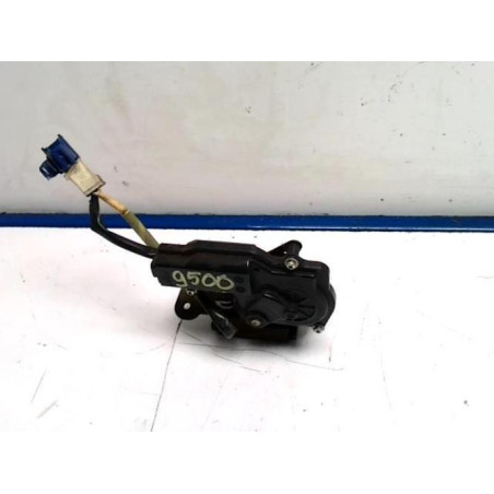Serrure de hayon TOYOTA YARIS 2 PHASE 1 d’occasion