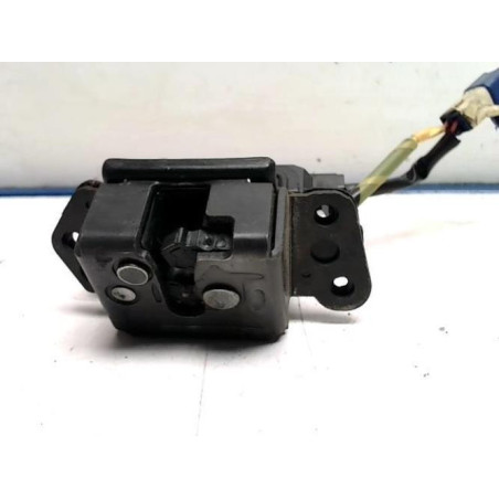 Serrure de hayon TOYOTA YARIS 2 PHASE 1 d’occasion