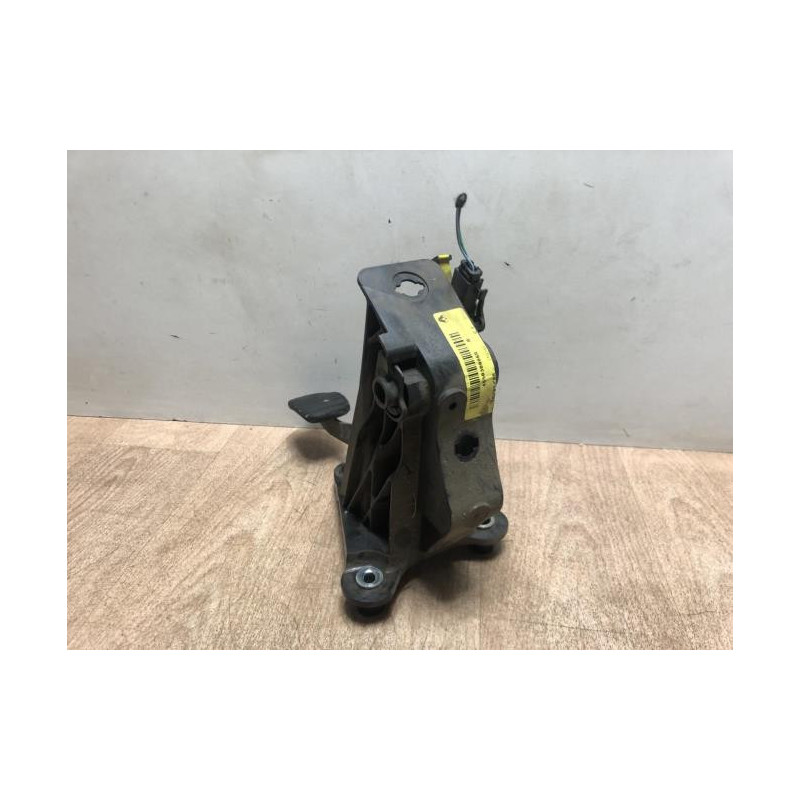 Pedalier d'embrayage RENAULT LAGUNA 3 PHASE 1 BREAK d’occasion