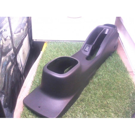 Console central (interieur plastique) NISSAN MICRA III d’occasion