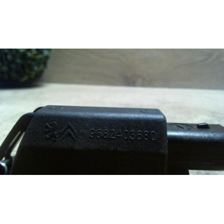 Eclairage de plaque CITROEN C4 2 PHASE 1 d’occasion