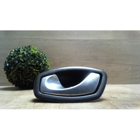 Poignee interieur arriere droit RENAULT GRAND SCENIC 3 PHASE 1 d’occasion