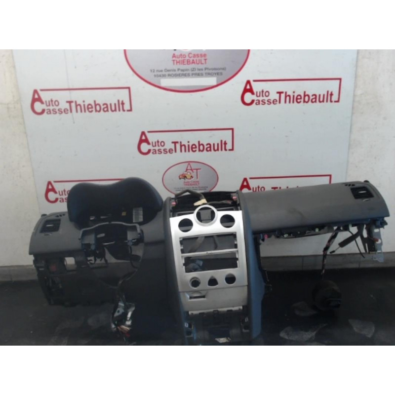 Tableau de bord RENAULT MEGANE II CC PHASE 2 d’occasion