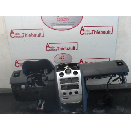 Tableau de bord RENAULT MEGANE II CC PHASE 2 d’occasion