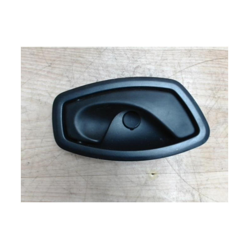 Poignee interieur arriere droit RENAULT GRAND SCENIC 3 PHASE 1 d’occasion
