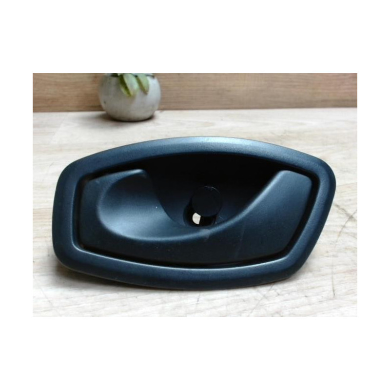 Poignee interieur arriere gauche RENAULT GRAND SCENIC 3 PHASE 1 d’occasion