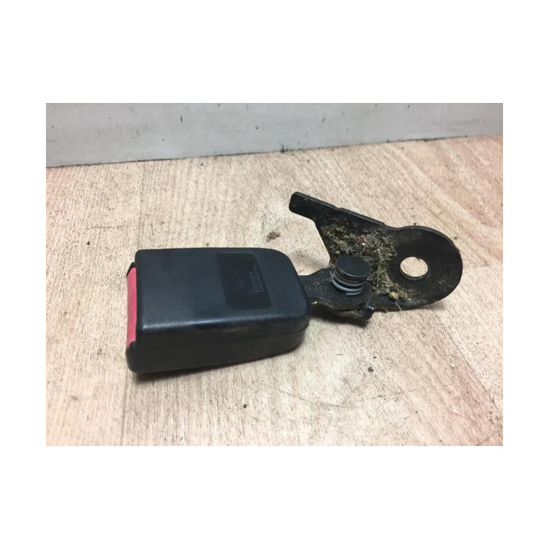 Attache ceinture arriere droit RENAULT LAGUNA 3 PHASE 1 BREAK d’occasion