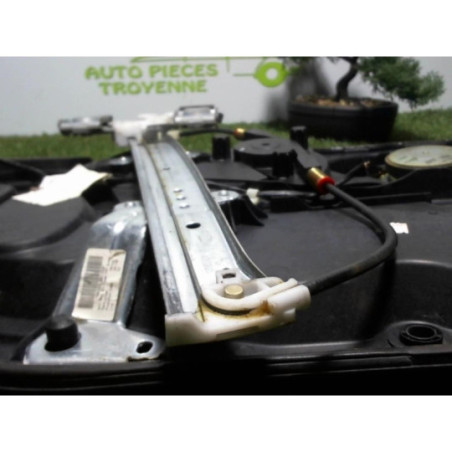 Leve vitre electrique avant droit FORD FIESTA 5 PHASE 1 d’occasion
