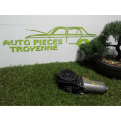 Moteur leve vitre avant droit FORD FIESTA 5 PHASE 1 d’occasion