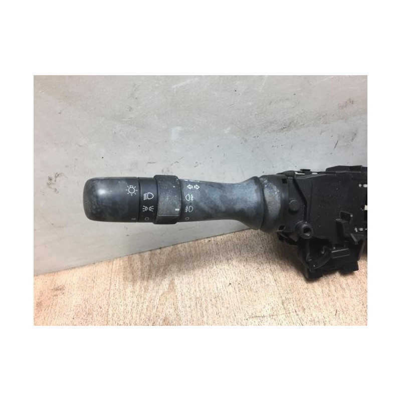 Com (Bloc Contacteur Tournant+Commodo Essuie Glace+Commodo Phare) TOYOTA HILUX 4 PHASE 3 d’occasion
