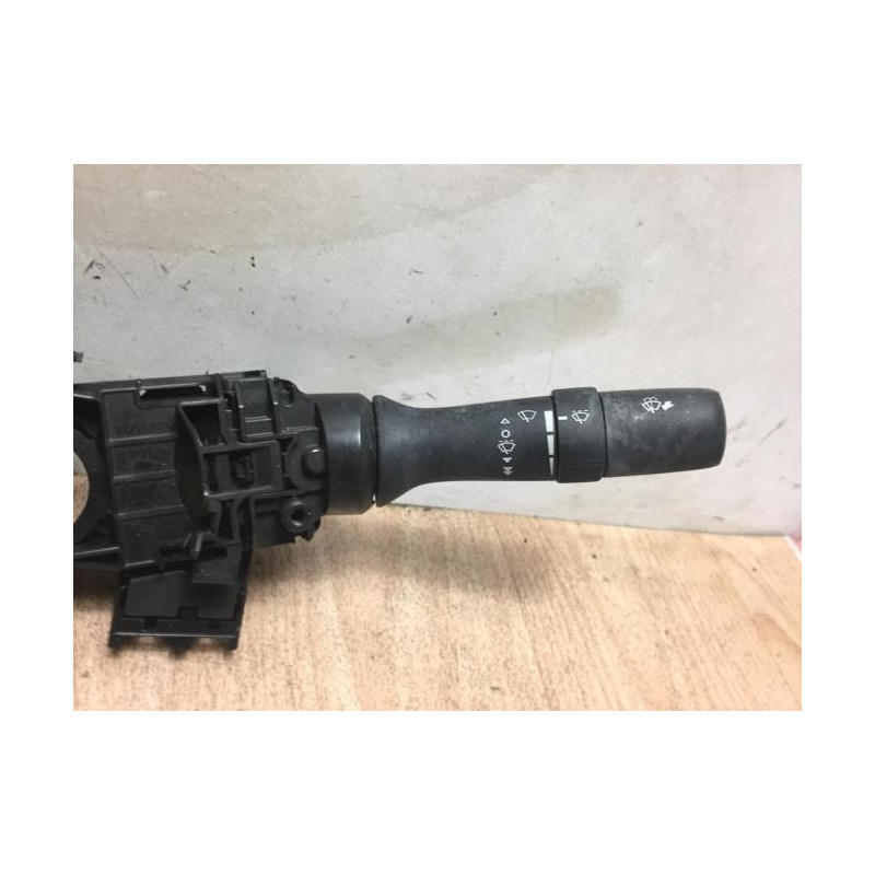 Com (Bloc Contacteur Tournant+Commodo Essuie Glace+Commodo Phare) TOYOTA HILUX 4 PHASE 3 d’occasion