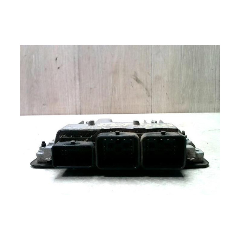 Calculateur moteur PEUGEOT 5008 1 PHASE 1 d’occasion