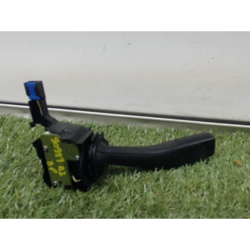 Commodo d'essuie glaces AUDI A3 (8P) PHASE 1 d’occasion