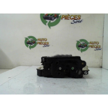 Serrure arriere gauche VOLKSWAGEN POLO 5 PHASE 1 d’occasion