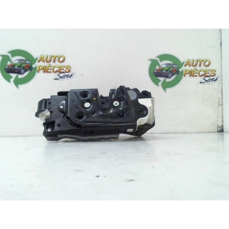 Serrure arriere droit VOLKSWAGEN POLO 5 PHASE 1 d’occasion