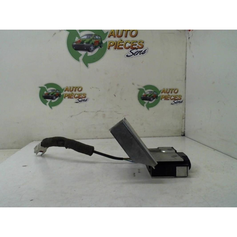 Serrure de coffre FORD MONDEO 2 d’occasion