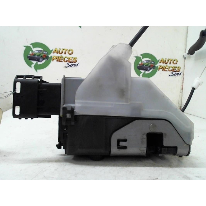 Serrure arriere droit PEUGEOT 308 2 SW PHASE 1 BREAK d’occasion