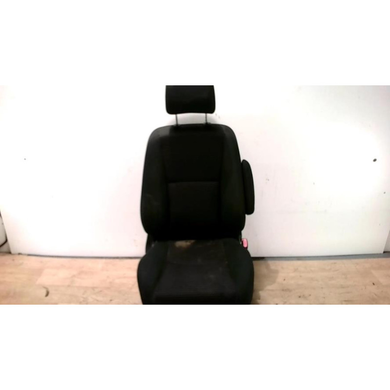 Siege avant droit TOYOTA COROLLA VERSO 2 PHASE 2 d’occasion