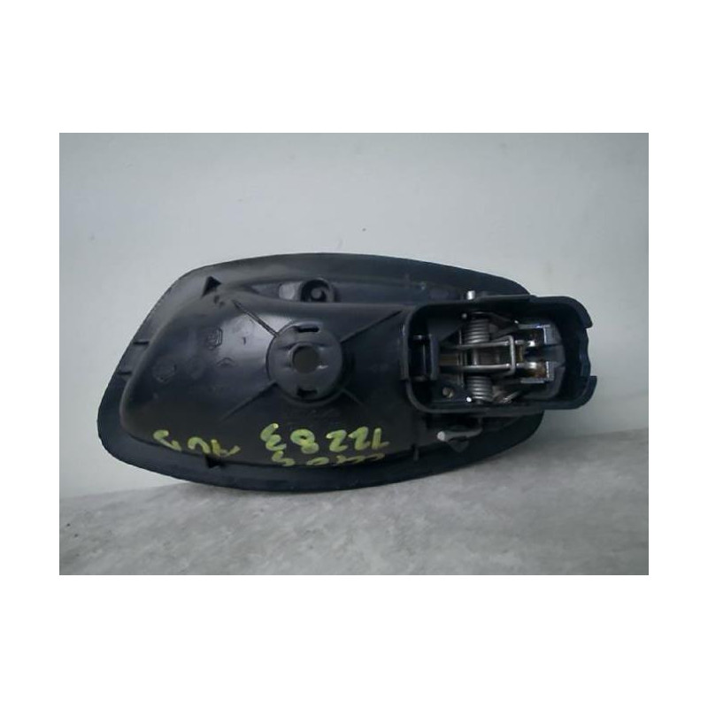 Poignee interieur avant droit RENAULT CLIO 4 PHASE 1 d’occasion