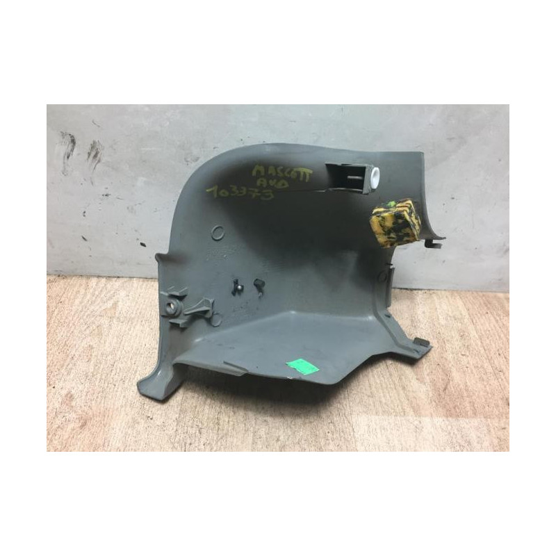 Garniture laterale arriere droite RENAULT MASCOTT d’occasion