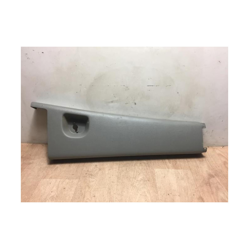 Garniture laterale arriere droite RENAULT MASCOTT d’occasion
