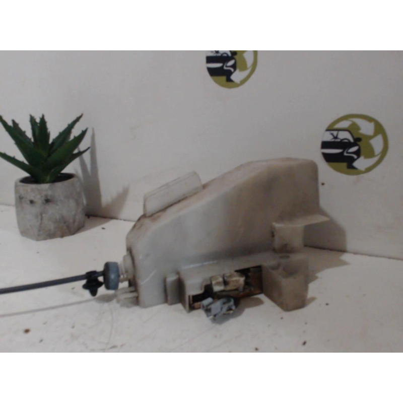 Serrure avant droit FORD FIESTA 4 PHASE 2 d’occasion