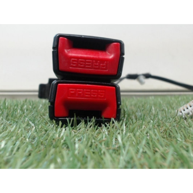 Attache ceinture arriere gauche CITROEN C5 II TOURER d’occasion