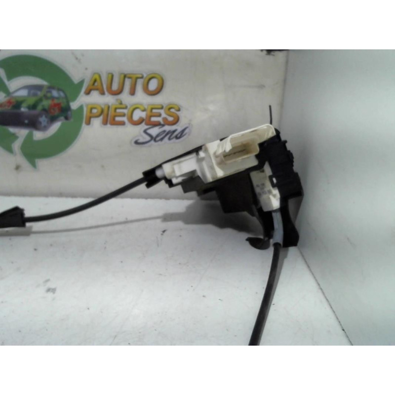Serrure avant droit CITROEN C4 1 PHASE 1 d’occasion
