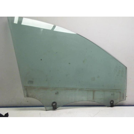 Vitre avant droit RENAULT CLIO 3 PHASE 1 d’occasion