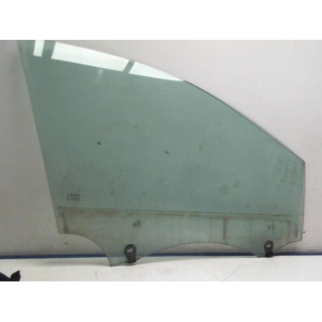 Vitre avant droit RENAULT CLIO 3 PHASE 1 d’occasion