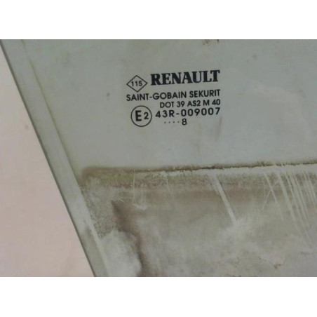 Vitre avant droit RENAULT CLIO 3 PHASE 1 d’occasion