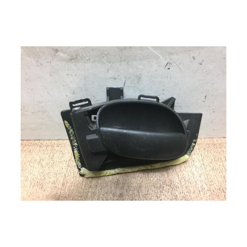 Poignee interieur arriere gauche PEUGEOT 206 PHASE 2 d’occasion