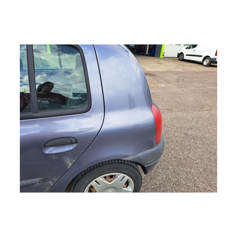 Calandre RENAULT CLIO 2 PHASE 1 d’occasion