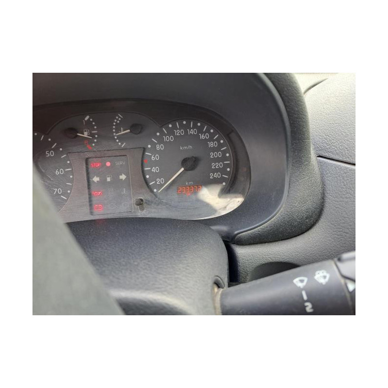 Calandre RENAULT CLIO 2 PHASE 1 d’occasion