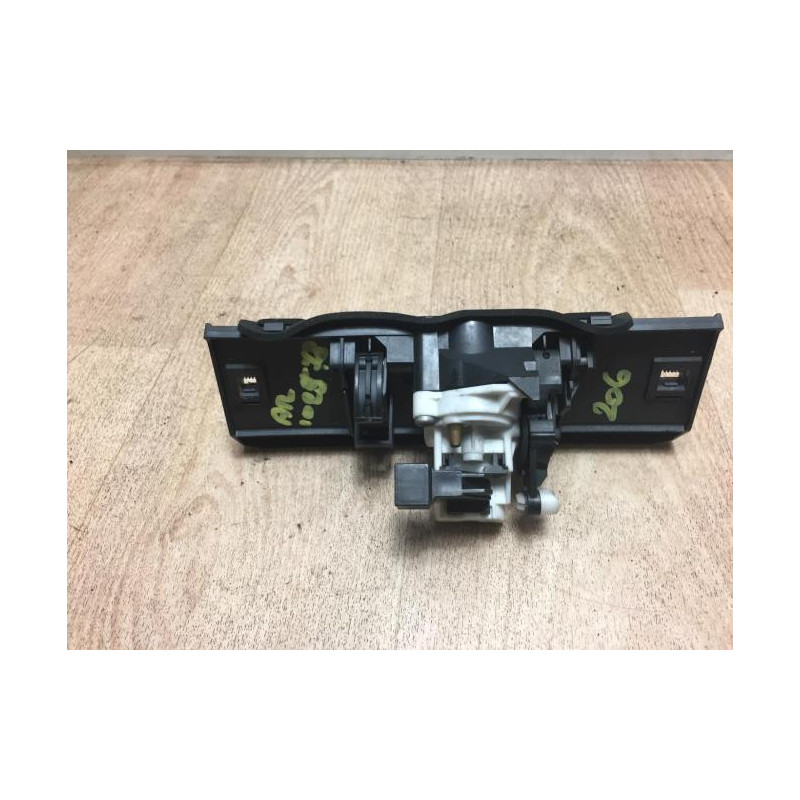 Bouton de coffre PEUGEOT 206 PHASE 2 d’occasion