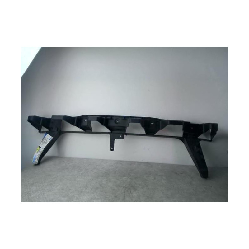 Support de pare chocs avant FORD FOCUS 3 PHASE 1 d’occasion