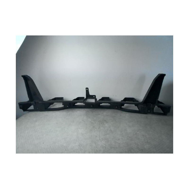 Support de pare chocs avant FORD FOCUS 3 PHASE 1 d’occasion