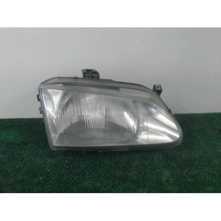 Optique avant principal droit (feux)(phare) RENAULT  d’occasion