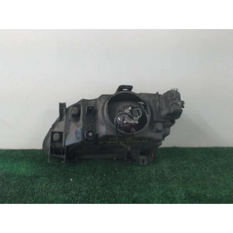 Optique avant principal droit (feux)(phare) RENAULT  d’occasion