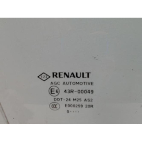 Vitre avant droit RENAULT SCENIC 3 PHASE 1 d’occasion