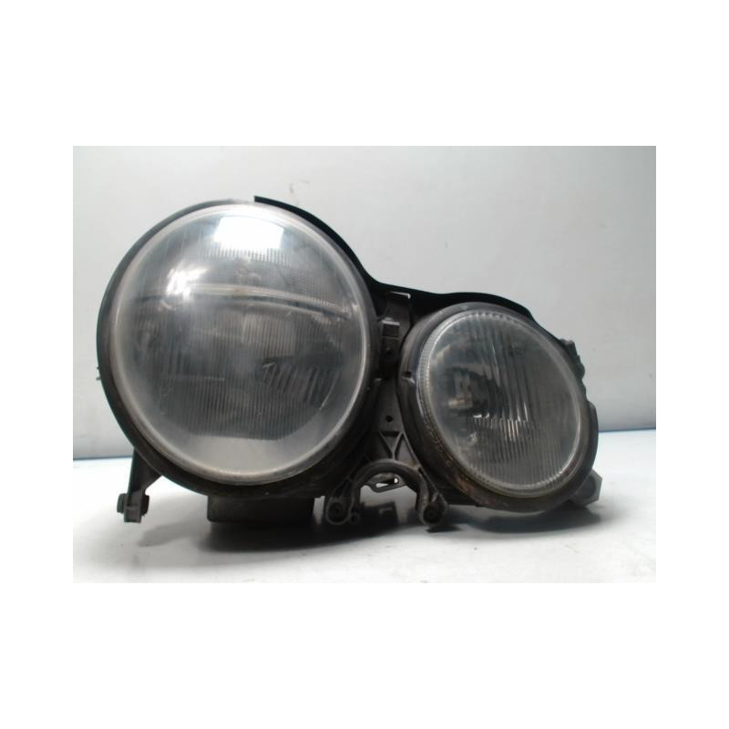 Optique avant principal droit (feux)(phare) MERCEDES CLASSE E 210 PHASE 2 BREAK d’occasion