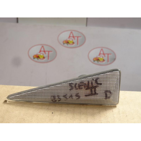 Repetiteur clignotant avant droit  (Feux) RENAULT SCENIC SCEN II d’occasion