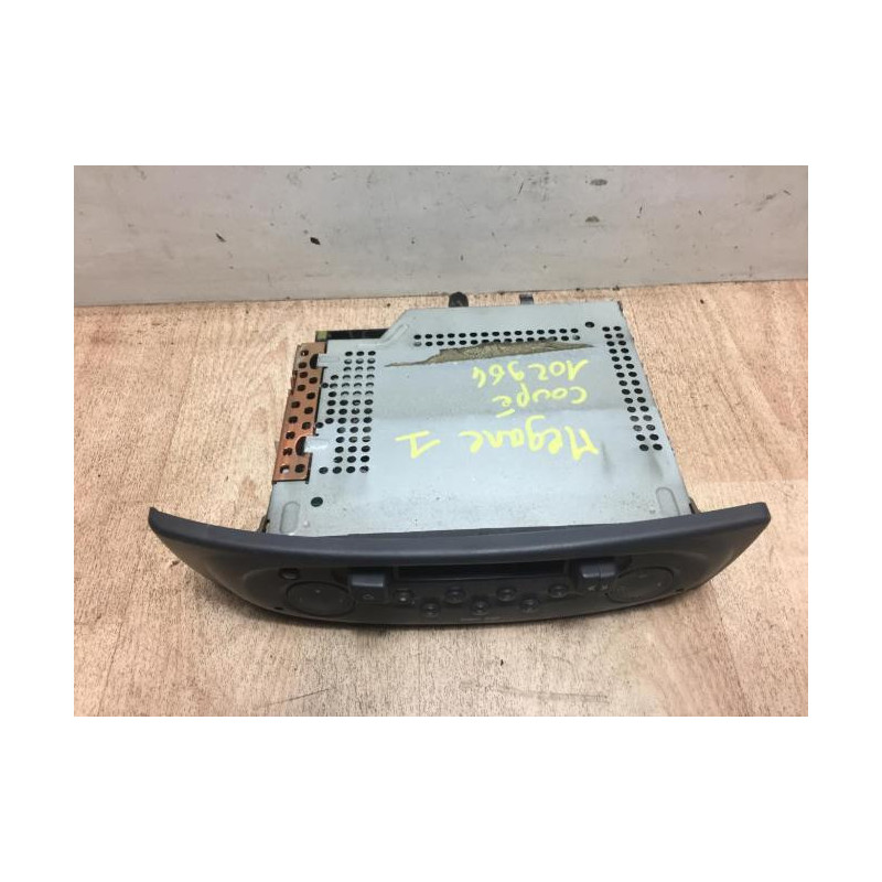 Autoradio d'origine RENAULT MEGANE 1 PHASE 2 COUPE d’occasion