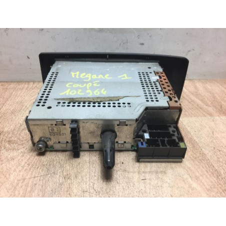 Autoradio d'origine RENAULT MEGANE 1 PHASE 2 COUPE d’occasion