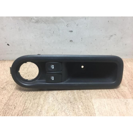 Interrupteur de leve vitre avant gauche RENAULT TWINGO 2 PHASE 1 d’occasion