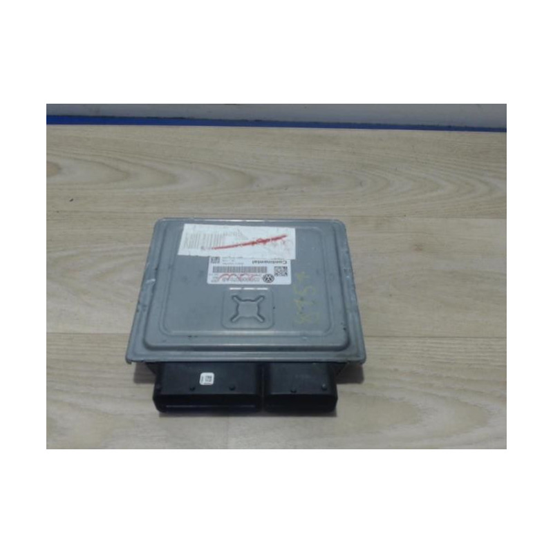 Calculateur moteur VOLKSWAGEN BEETLE 2 CABRIO PHASE 1 d’occasion