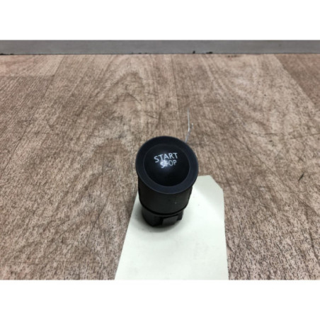 Bouton de demarrage RENAULT MEGANE 2 PHASE 1 CABRIOLET d’occasion