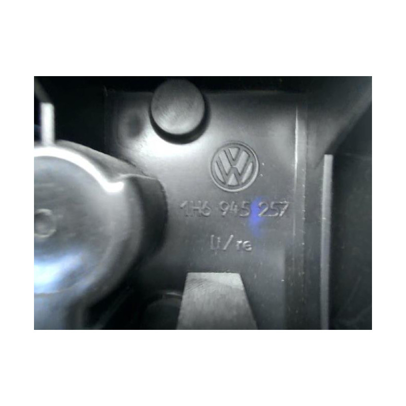 Platine feu arriere droit VOLKSWAGEN GOLF 3 CABRIOLET d’occasion